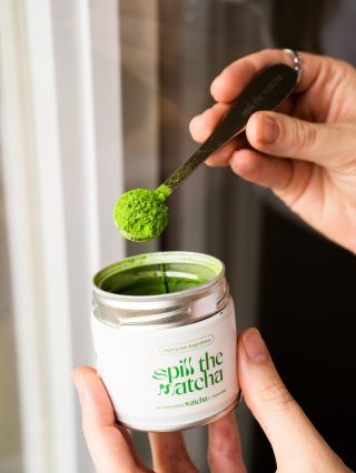 Představujeme vám novinku - matcha odměrka, se kterou matchu lépe odměříte i bez použití váhy a prodloužíte životnost...